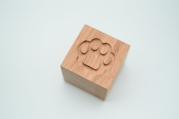 Paw print timber diffuser