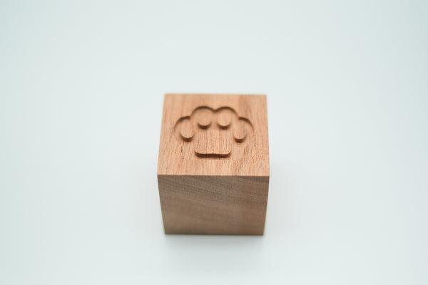 Paw print timber diffuser