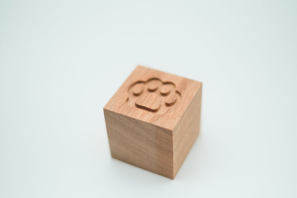 Paw print timber diffuser