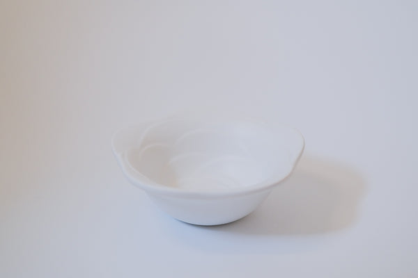 Roses bean bowl in white