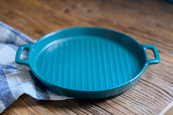 Baked in bold double handle flat baking plate in green