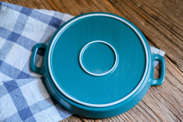 Baked in bold double handle flat baking plate in green