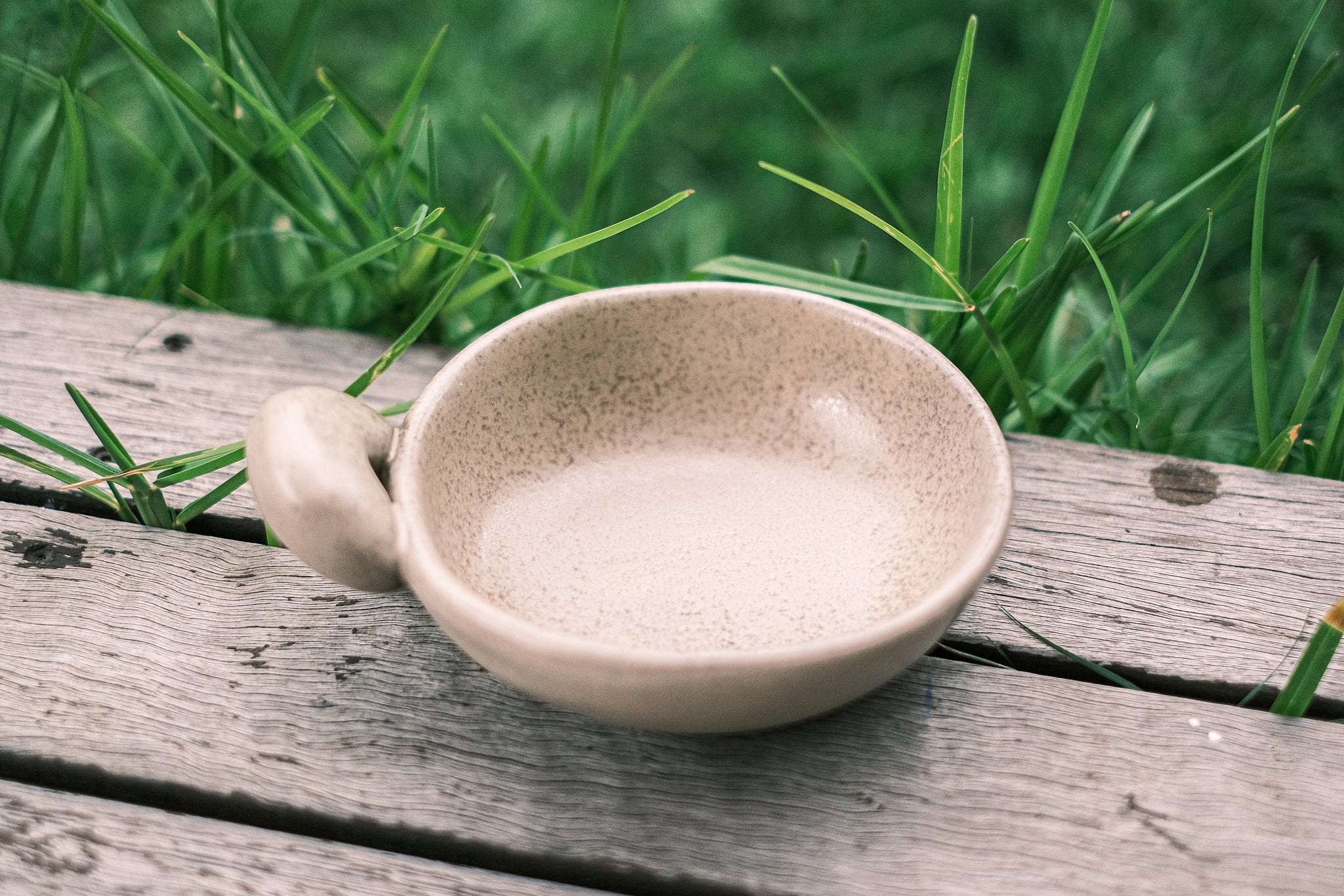 Monkey ear single portion bowl 5.5inch in sand